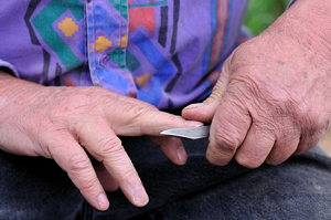 Tom Pryor, Des Moines NM, manicure