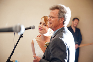 Darcy Day Keller and father Tim Keller sing "The Bumpity Road of Love", Austin TX 2016, photo by Carli Rene, Inked Fingers Photography